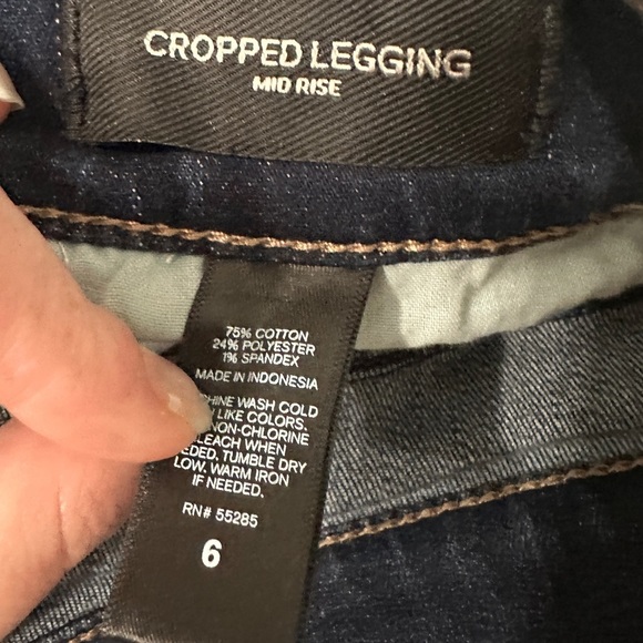 Express distressed cropped leggings mid rise jeans size 6 - Picture 2 of 3